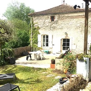 Couette-café Les Du Prieure, Saint-Vincent-Rive-dʼOlt
